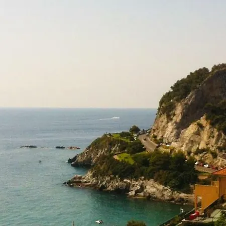 “l'alcova Delle Sirene” Daire Bergeggi