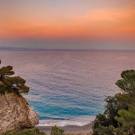 “l’alcova Delle Sirene” *